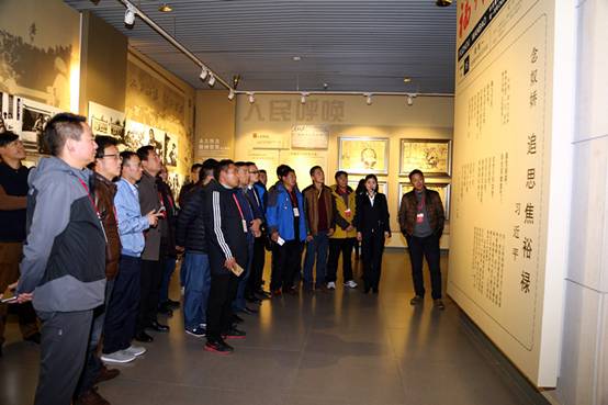 十五、参观焦裕禄事迹展馆800.533 十五、参观焦裕禄事迹展馆800.533